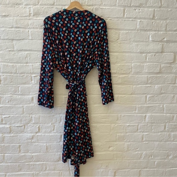 Tucker || Rachel Bamboo Jersey Wrap Dress Floral Navy Blue 2X - Picture 5 of 6